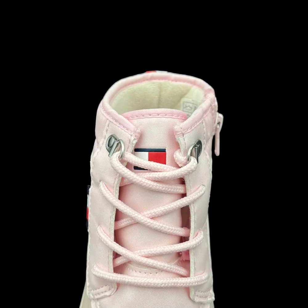 Tommy Hilfiger‎ Youth Girls Winter Duck Boot Size 5 Light Pink Lined Cozy &Warm